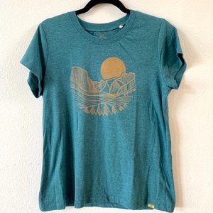 ✨3 for 20✨PRANA Graphic Tee